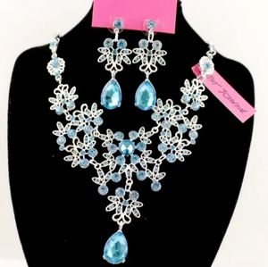 Silver plated teal crystal flower necklace earrings set